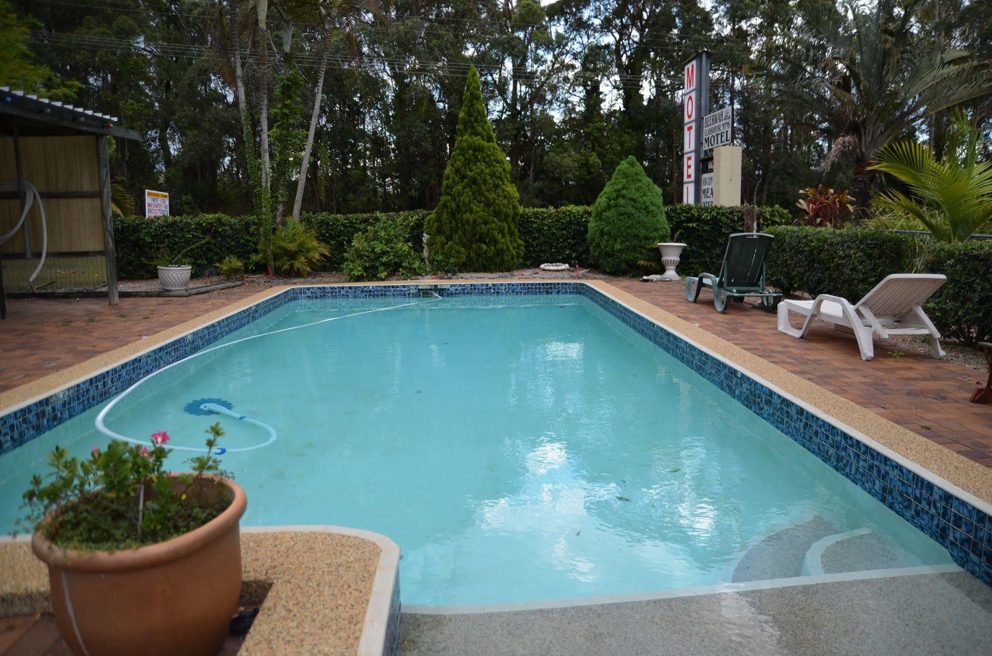 Beerwah Glasshouse Motel Motel 3*